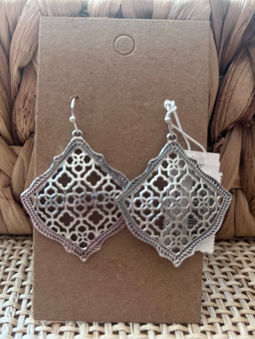 NWT Kendra Scott Silver Tone Filigree Dangle Wire Earrings.